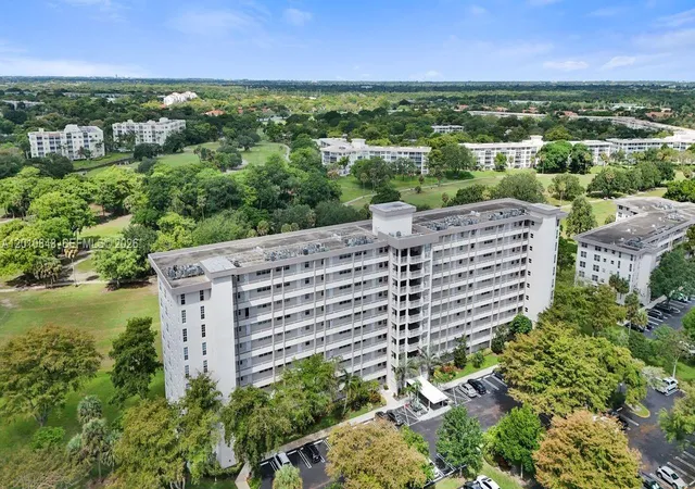 1st image of 575 Oaks Ln #508, Pompano Beach, FL 33069 | MLS# A12010848