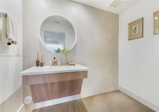 4th image of 120 Salamanca Ave #3B, Coral Gables, FL 33134 | MLS# A12005992