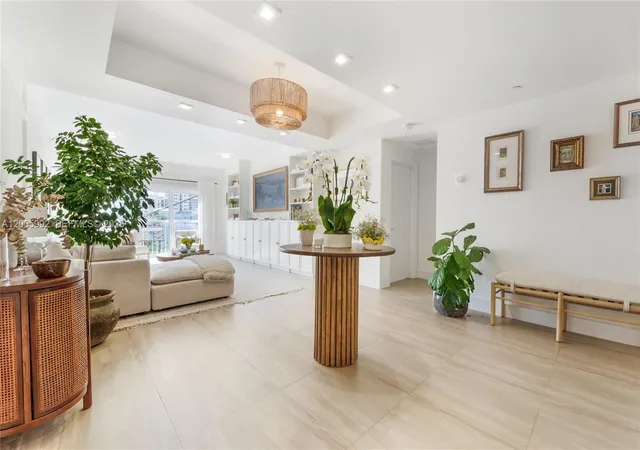 5th image of 120 Salamanca Ave #3B, Coral Gables, FL 33134 | MLS# A12005992