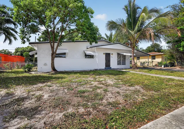 Homes for sale in Hollywood, FL | 3830 Sw 30th St, Hollywood, FL 33023 | MLS# B26022882