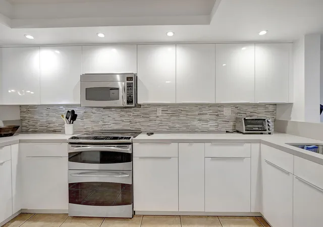 Photo 1 of Condo for sale at 141 Sw 96th Terrace #302, Plantation, FL 33324 | MLS# B26022922 | Listing updated on 2026-09-23