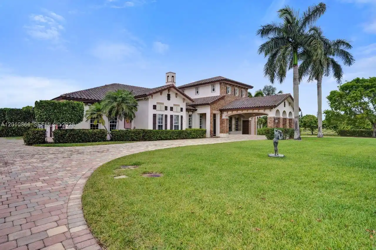 Photo 1 of Mansion for sale at 31310 Sw 215th Avenue, Homestead, FL 33030 | MLS# A12010866 | Listing updated on 2026-10-30
