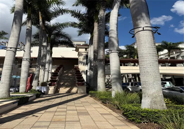 4th image of 4100 Salzedo St #811, Coral Gables, FL 33146 | MLS# A12011500