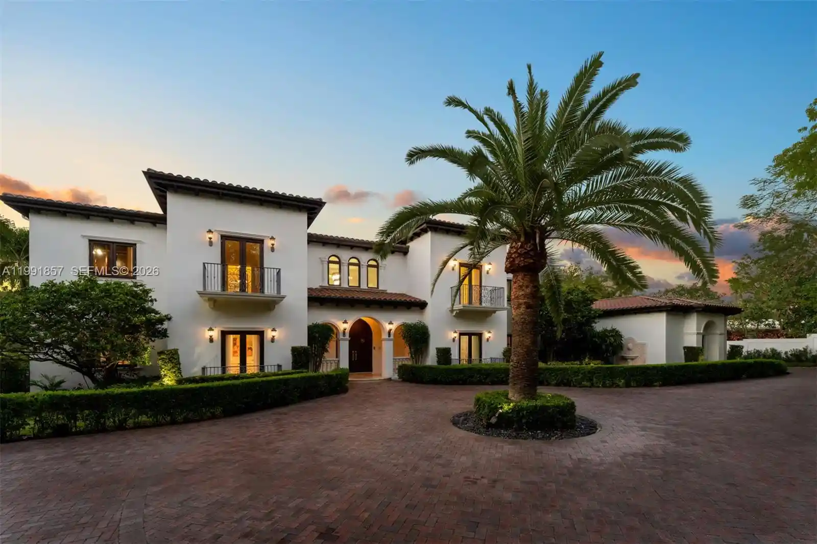 Photo 1 of Mansion for sale at 12575 Pine Needle Ln, Pinecrest, FL 33156 | MLS# A11991857 | Listing updated on 2026-10-31