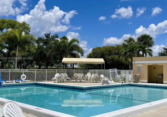 3rd image of 491 Racquet Clb Rd, Weston, FL 33326