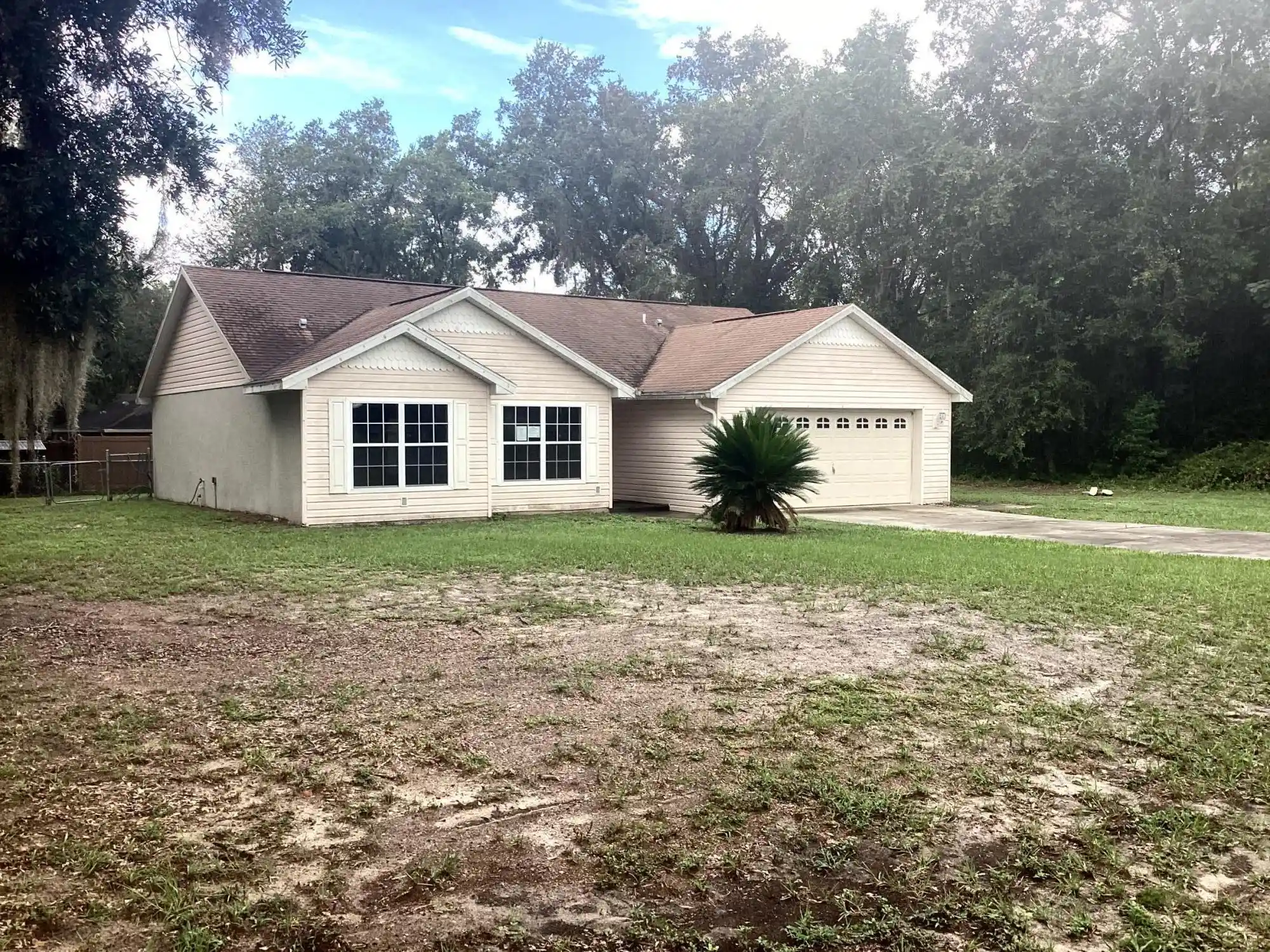 Single family home for sale at 11880 SE 195th Place, Dunnellon, FL 34431 | MLS# B26023129