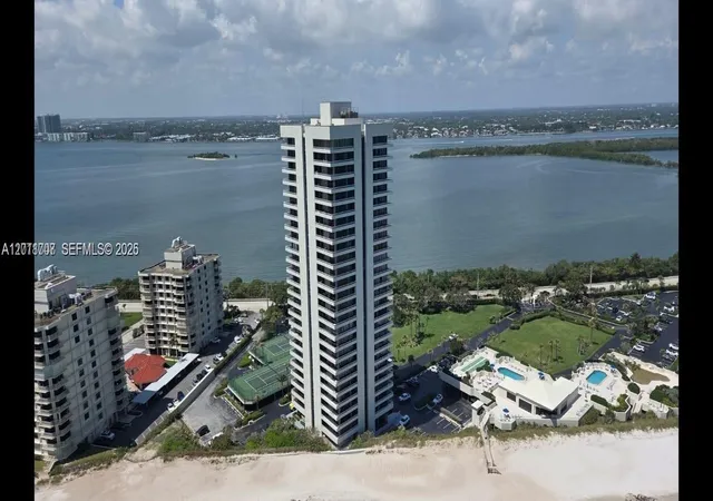 4th image of 5510 N Ocean Dr #19B, Riviera Beach, FL 33404 | MLS# A12011707