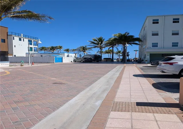 15th image of 326 Wilson St #201, Hollywood, FL 33019 | MLS# A12006346