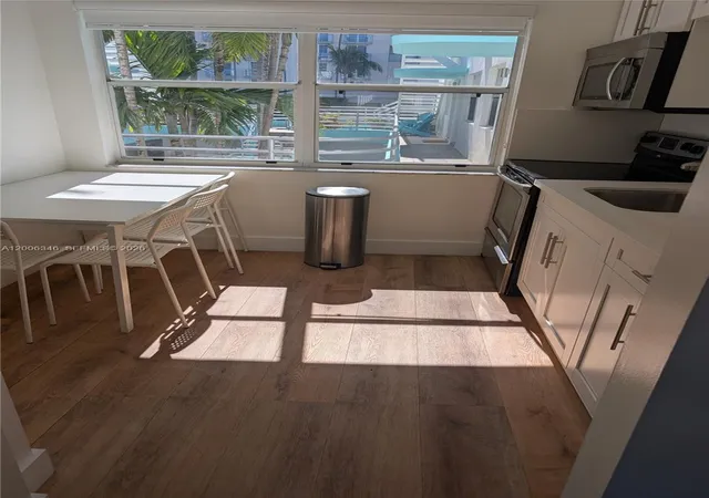 2nd image of 326 Wilson St #201, Hollywood, FL 33019 | MLS# A12006346