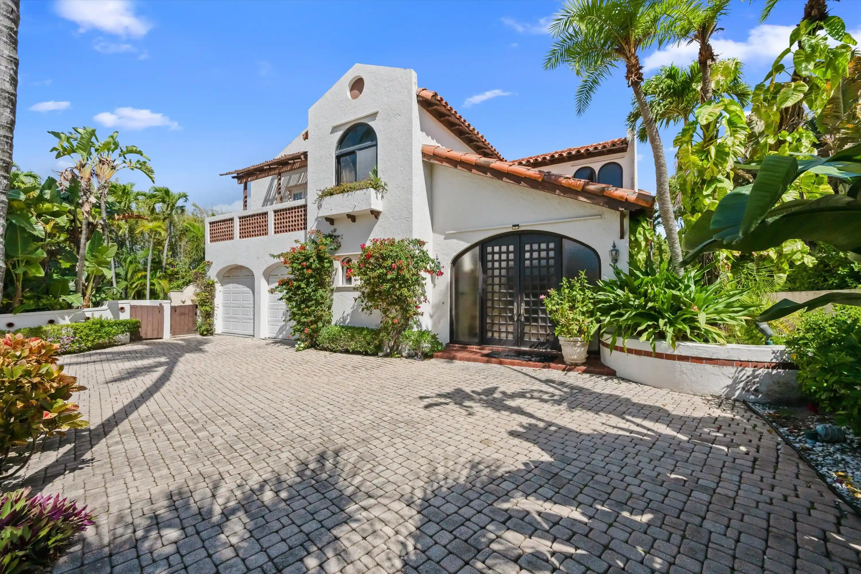 Single family home for sale at 23 Sloans Curv Dr, Palm Beach, FL 33480 | MLS# B26023256