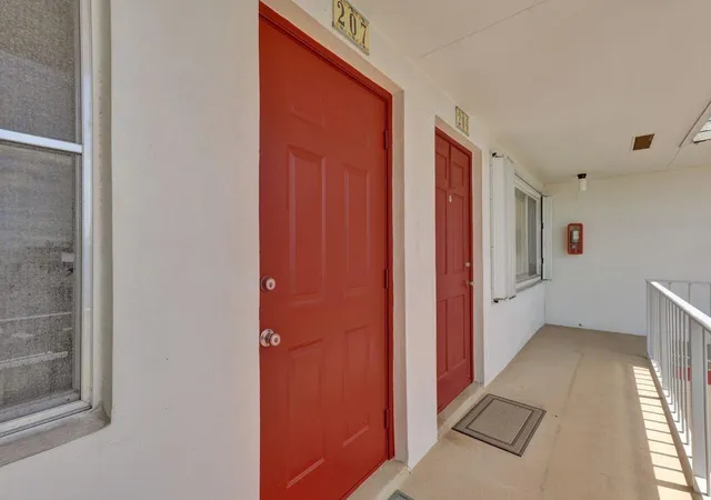 2nd image of 3120 Cynthia Ln #207, Lake Worth, FL 33461 | MLS# B26023298
