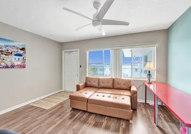 4th image of 3120 Cynthia Ln #207, Lake Worth, FL 33461 | MLS# B26023298
