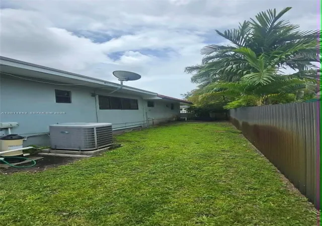 17th image of 831 Wren Ave, Miami Springs, FL 33166 | MLS# A12011852