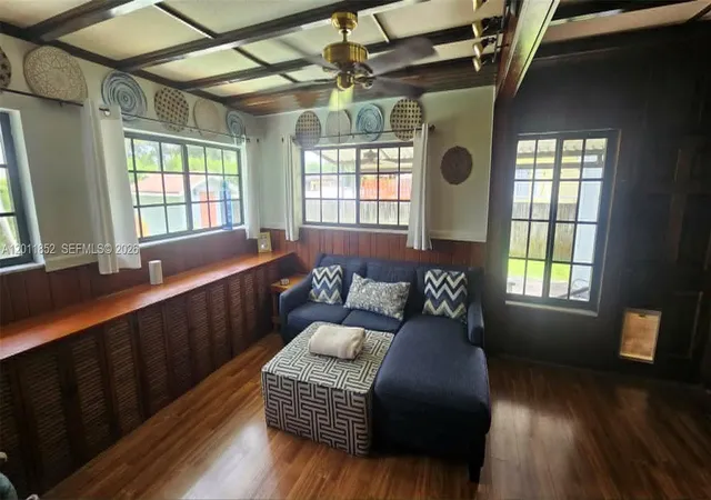 4th image of 831 Wren Ave, Miami Springs, FL 33166 | MLS# A12011852