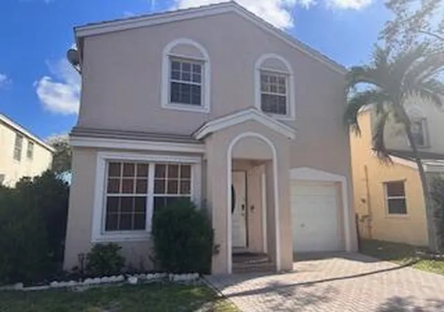 Photo 1 of Sale Pending at 6290 Buena Vista Dr, Margate, FL 33063 | MLS# B26023450 | Listing updated on 2026-09-20
