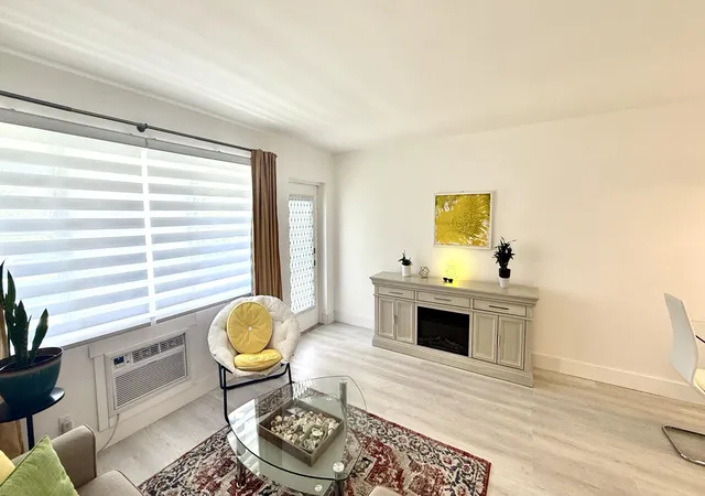 Photo 3 of Sale Pending at 78 Harwood H Crescent, Deerfield Beach, FL 33442 | MLS# B26023458 | Listing updated on 2026-10-07