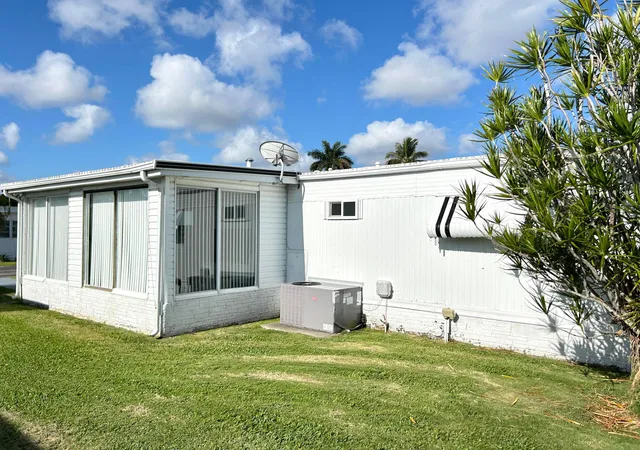 3rd image of 3233 State St, Hollywood, FL 33021 | MLS# B26023496