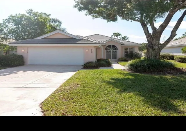 Single family home for sale at 5180 SE Sweetbrier Ter, Hobe Sound, FL 33455 | MLS# B26023501