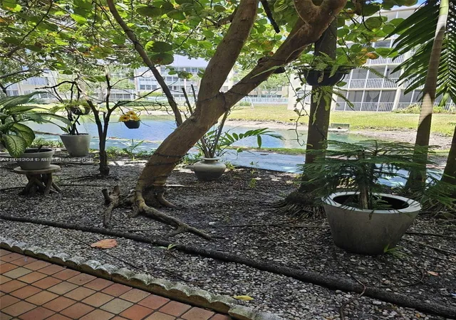 3rd image of 1670 Ne 191St St #1093, Miami, FL 33179 | MLS# A12012041