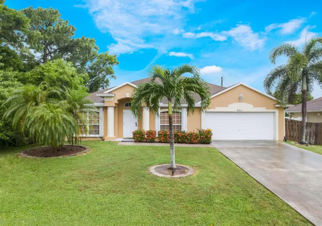 Homes for sale in Port St Lucie, FL | 4511 Nw Glazbrook St, Port St Lucie, FL 34983 | MLS# B26023549