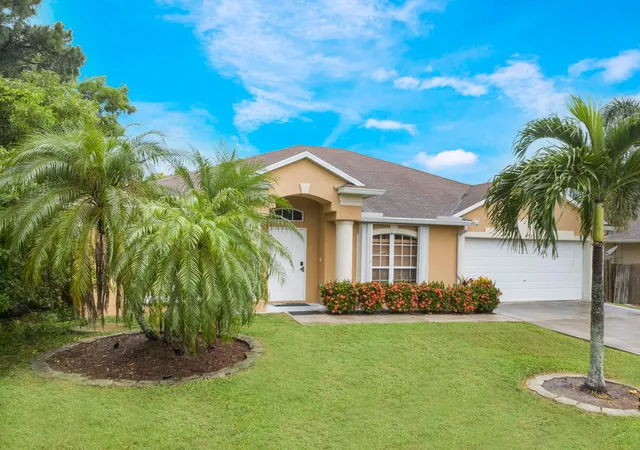 Homes for sale in Port St Lucie, FL | 4511 Nw Glazbrook St, Port St Lucie, FL 34983 | MLS# B26023549