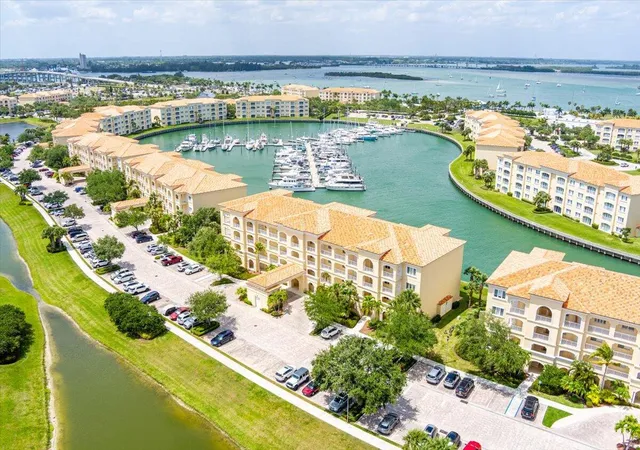 2nd image of 18 W Harbour Isle Dr W, Fort Pierce, FL 34949