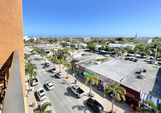 3rd image of 511 Lucerne Ave #616, Lake Worth Beach, FL 33460 | MLS# B26023718