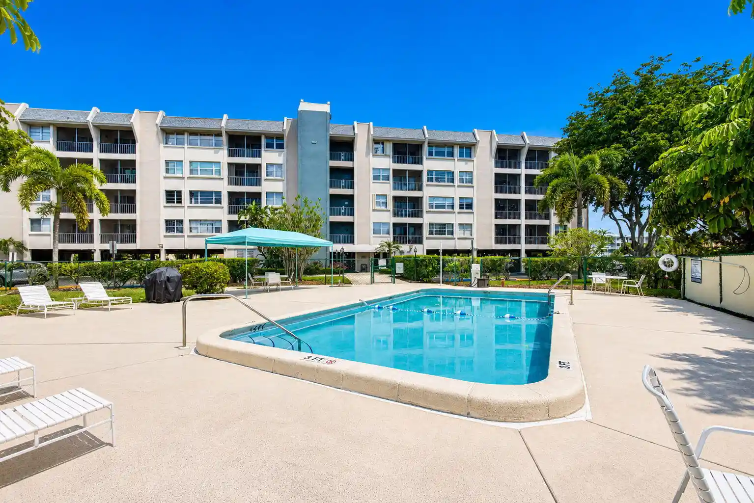 Condo for sale at 505 Spencer Dr #211, West Palm Beach, FL 33409 | MLS# B26023812