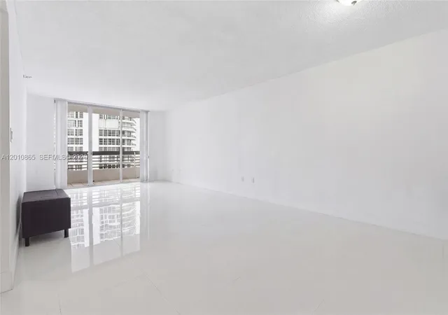 4th image of 19195 Ne 36Th Ct #604, Ojus, FL 33180 | MLS# A12010865