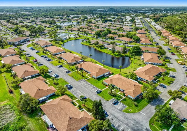 3rd image of 1234 S Lakes End Dr, Fort Pierce, FL 34982