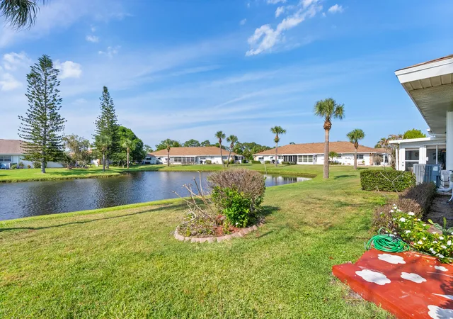 4th image of 1234 S Lakes End Dr #A, Fort Pierce, FL 34982 | MLS# B26023856