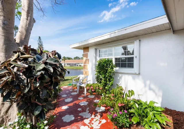 5th image of 1234 S Lakes End Dr #A, Fort Pierce, FL 34982 | MLS# B26023856