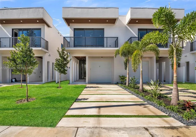 Homes for sale in Fort Lauderdale, FL | 918 Ne 17th Ave, Fort Lauderdale, FL 33304 | MLS# A12012493