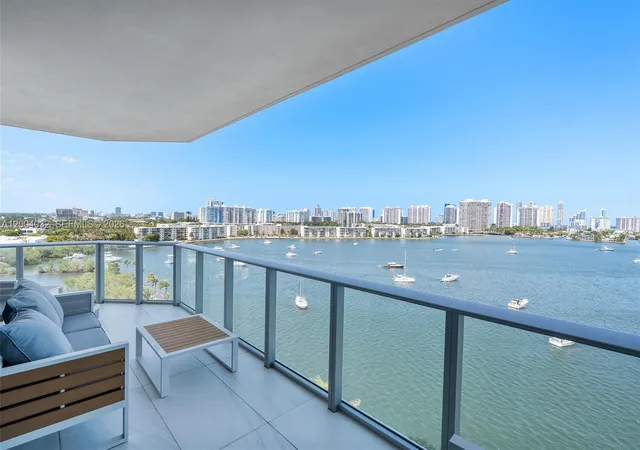 2nd image of 17301 Biscayne Blvd #1010, Aventura, FL 33160 | MLS# A12004032