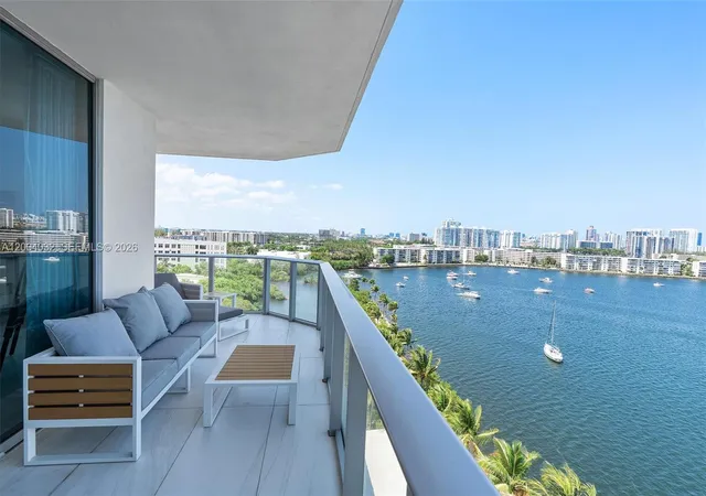 3rd image of 17301 Biscayne Blvd #1010, Aventura, FL 33160 | MLS# A12004032