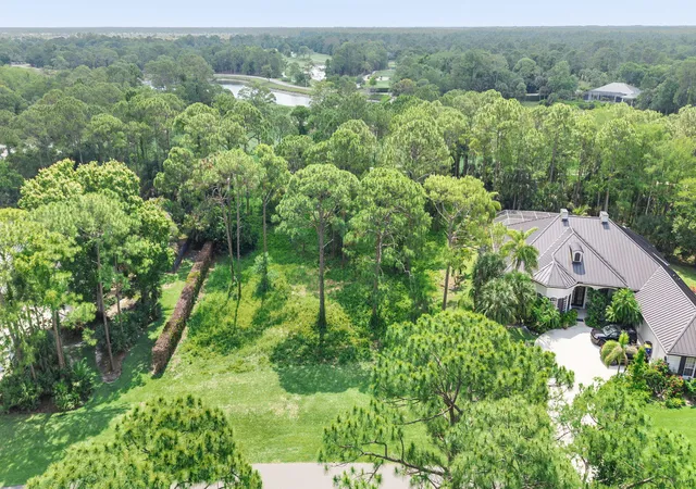 2nd image of 19051 Se Old Trail Dr W, Jupiter, FL 33478 | MLS# B26023919