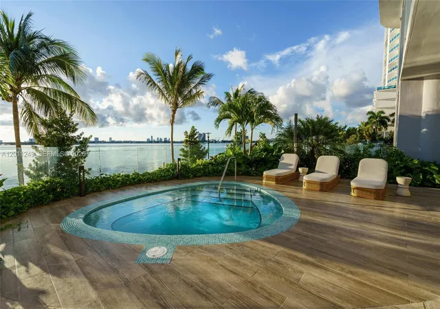3rd image of 725 Ne 24Th St #301, Miami, FL 33137 | MLS# A12011249