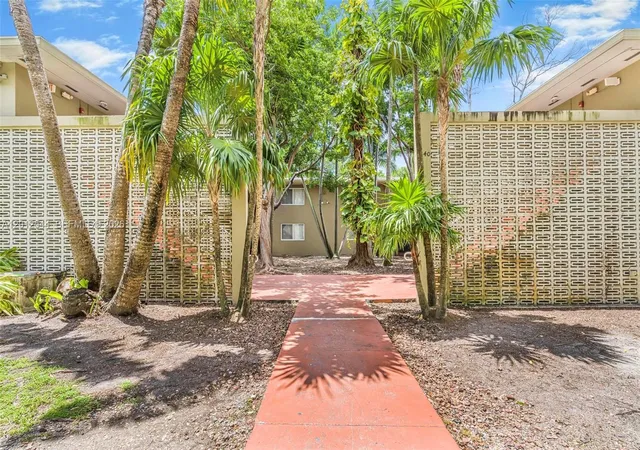 2nd image of 6330 Sw 79th St #2, South Miami, FL 33143 | MLS# A12012544