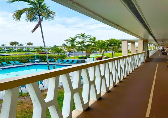2nd image of 900 Atlantic Shores Blvd #220, Hallandale Beach, FL 33009 | MLS# A12012651