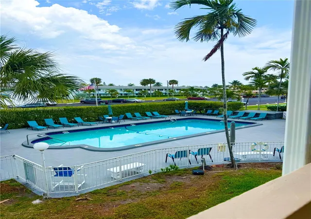 4th image of 900 Atlantic Shores Blvd #220, Hallandale Beach, FL 33009 | MLS# A12012651
