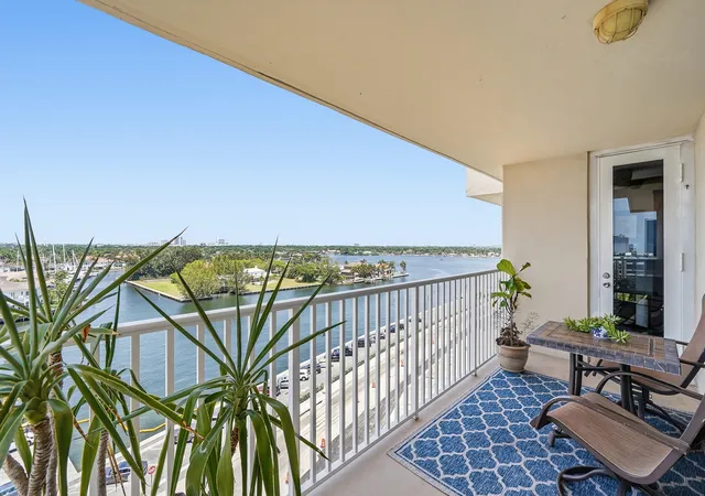 Photo 3 of Condo for sale at 1401 S Ocean Dr #Ph4, Hollywood, FL 33019 | MLS# B26024100 | Listing updated on 2026-09-25