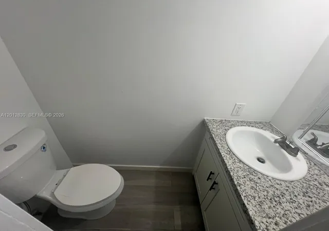 11th image of 1560 Ne 151st St #102, North Miami Beach, FL 33162 | MLS# A12012830