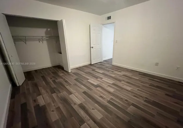 5th image of 1560 Ne 151St St #102, North Miami Beach, FL 33162 | MLS# A12012830