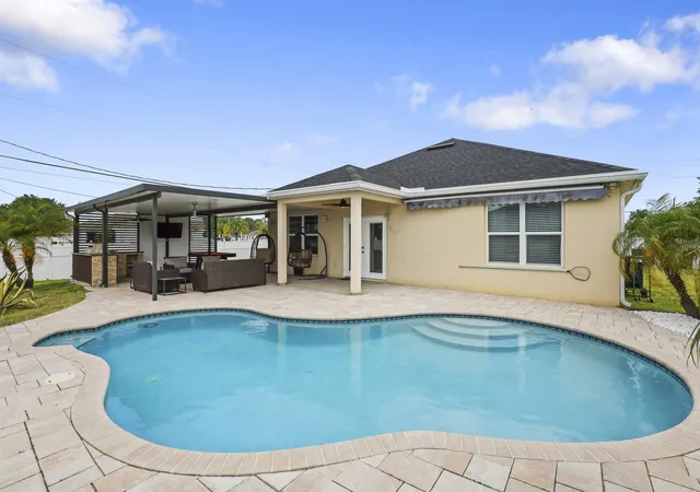 Homes for sale in Port St Lucie, FL | 275 Sw Tulip Blvd, Port St Lucie, FL 34953 | MLS# B26024156
