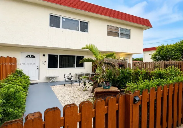 1st image of 1520 Ne 151st St #103, Miami, FL 33162 | MLS# A12013002