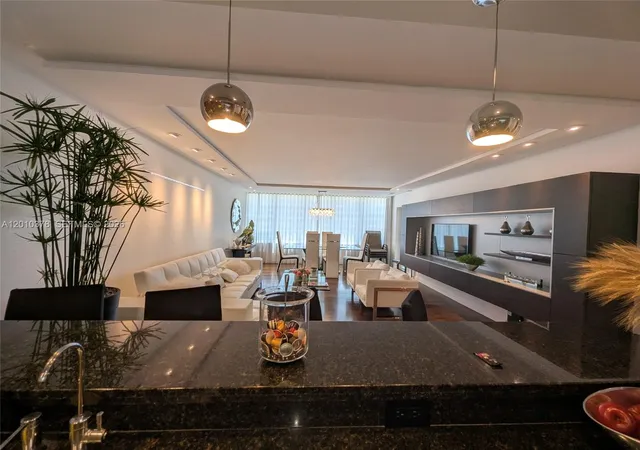 3rd image of 5600 Collins Ave #9E, Miami Beach, FL 33140 | MLS# A12010378