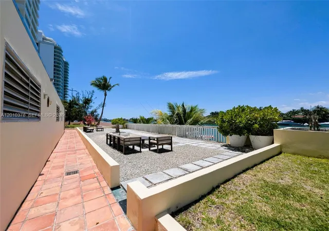 68th image of 5600 Collins Ave #9E, Miami Beach, FL 33140 | MLS# A12010378