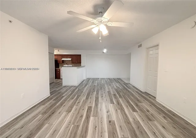 2nd image of 655 Sw 111th Wy #201, Pembroke Pines, FL 33025 | MLS# A12012630