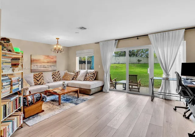 Homes for sale in Deerfield Beach, FL | 1958 E Discovery Cir E, Deerfield Beach, FL 33442 | MLS# A12007763