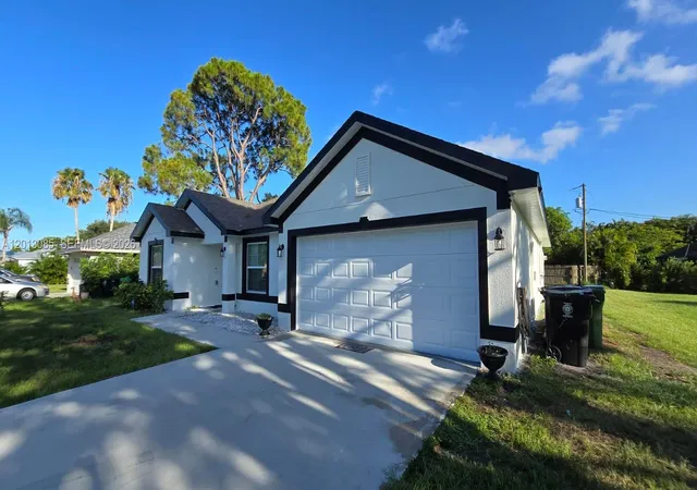 6th image of 2650 Se Caladium Ave, Port St Lucie, FL 34952 | MLS# A12013085